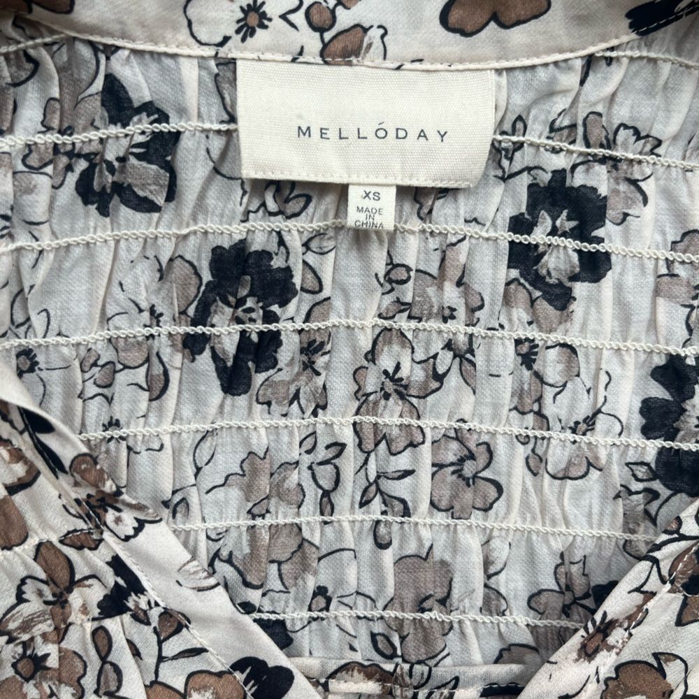 NWOT Melloday Floral Print Blouse Cream and Brown | Size XS - Picture 9 of 11